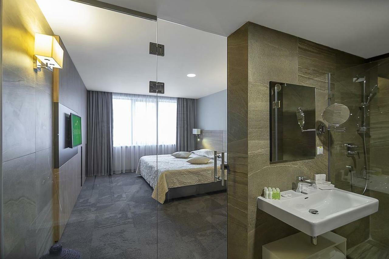Favor Sport Hotel Kiev Dış mekan fotoğraf