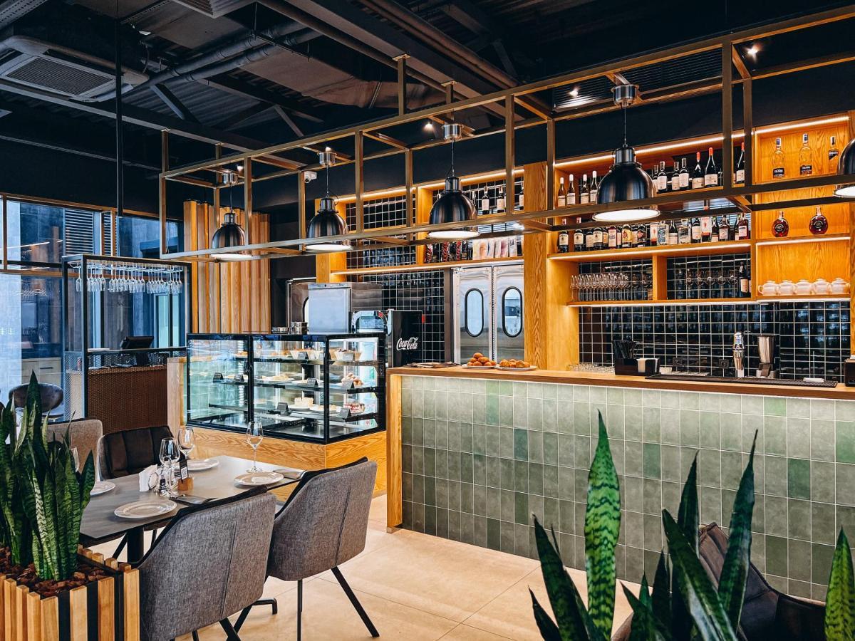Favor Sport Hotel Kiev Dış mekan fotoğraf
